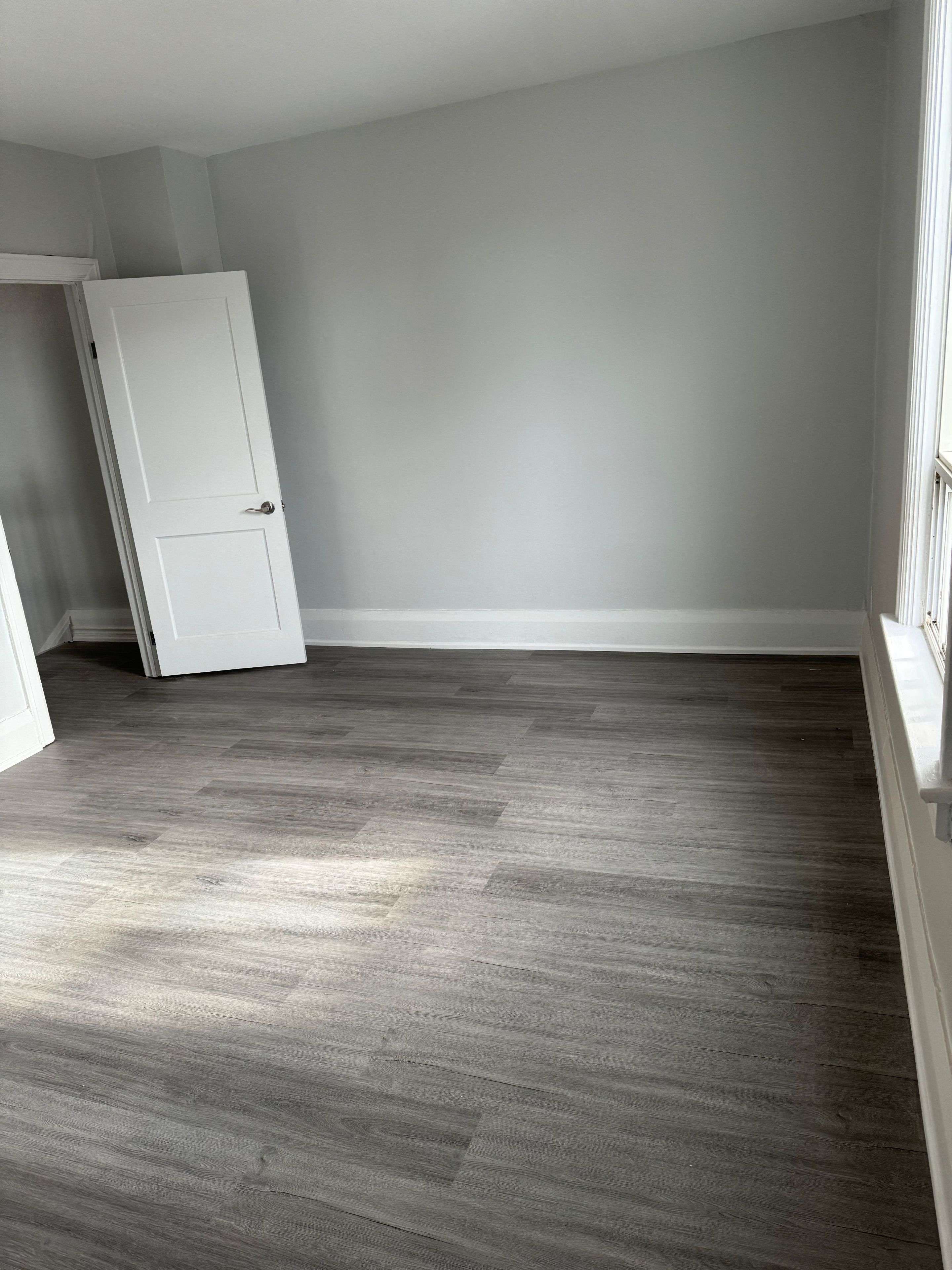 Toronto E03, ON M4C 3J5,68 woodington AVE #Upper