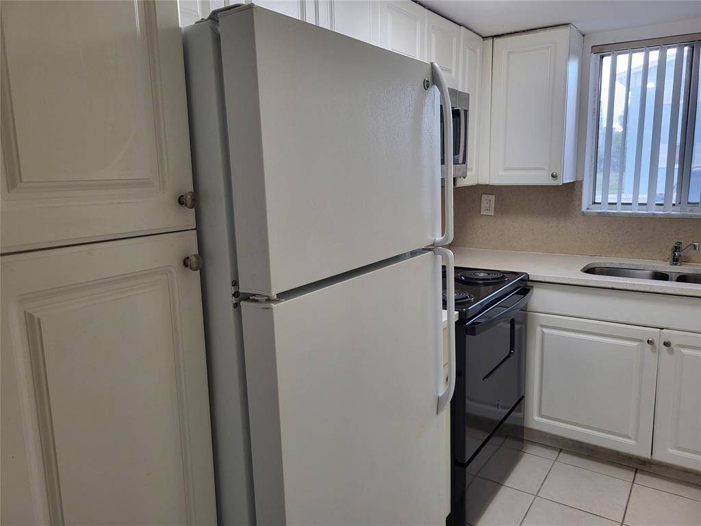 West Palm Beach, FL 33403,1501 Crescent Cir #B12