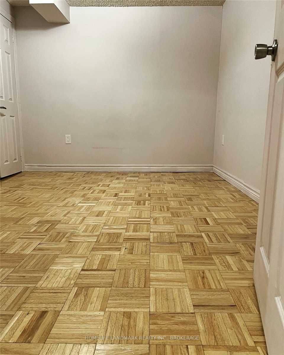 Markham, ON L3S 2Y5,78 Mary Pearson DR