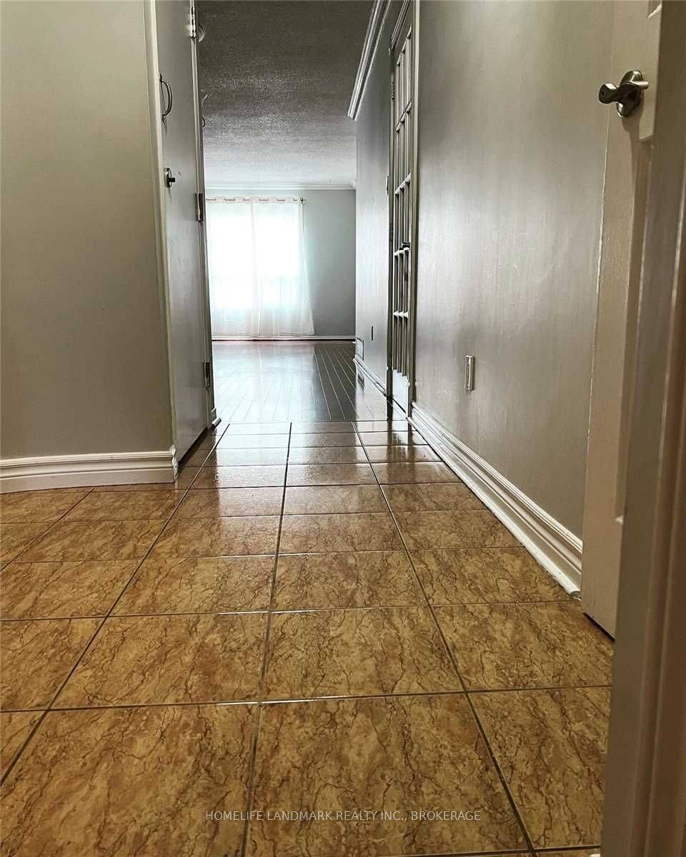 Markham, ON L3S 2Y5,78 Mary Pearson DR