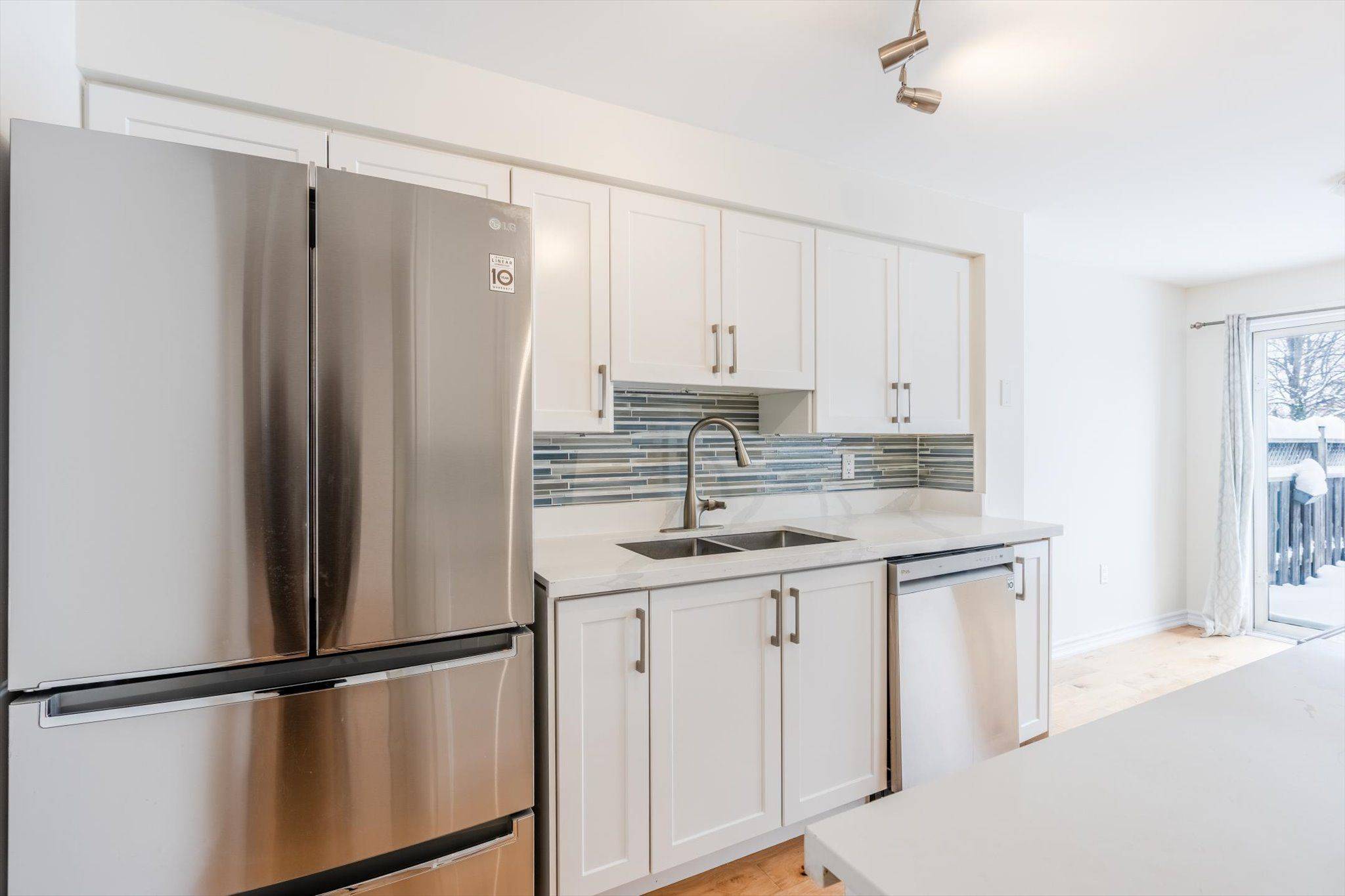 Barrie, ON L4M 7A7,269 Dunsmore LN