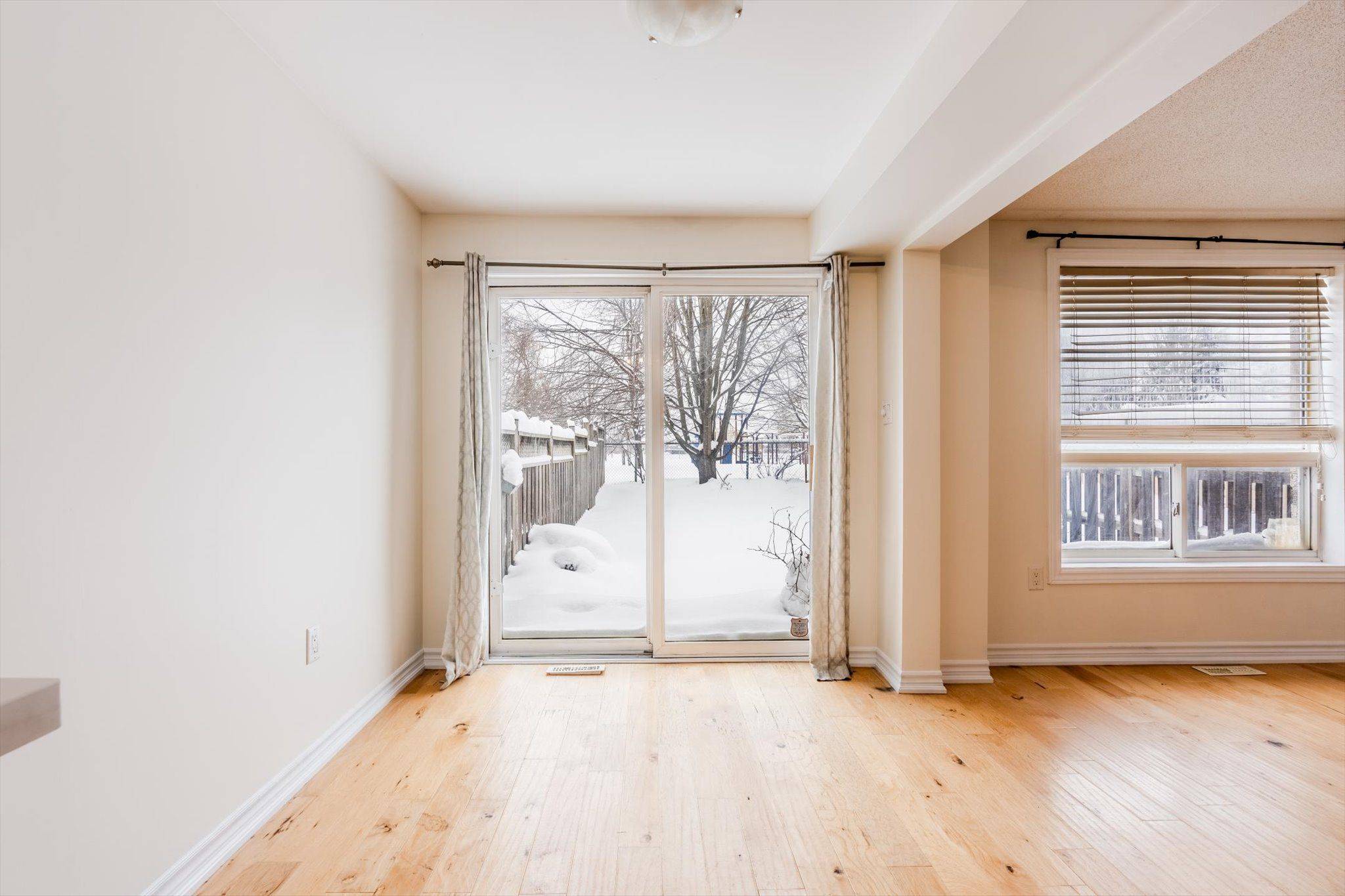 Barrie, ON L4M 7A7,269 Dunsmore LN