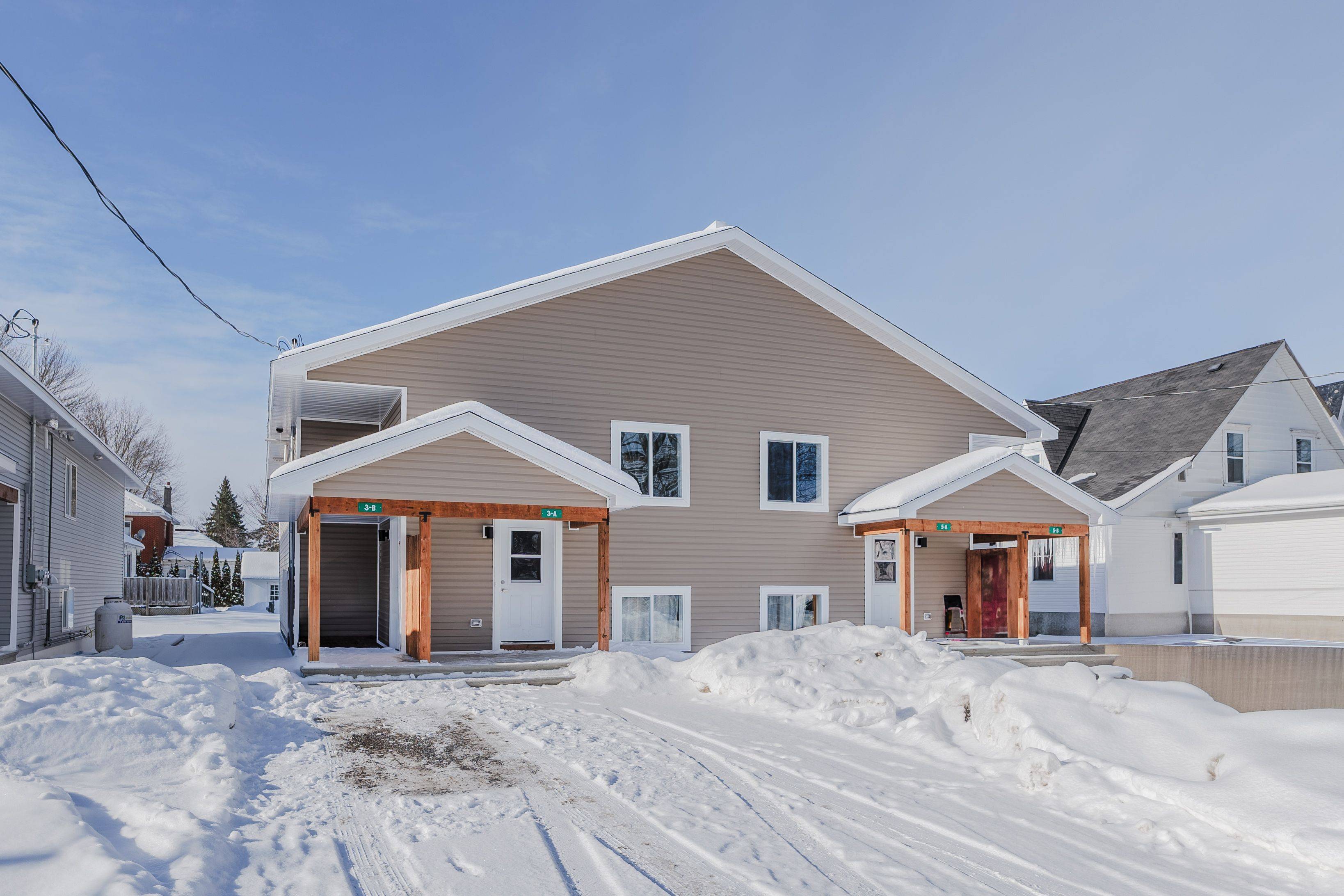 North Stormont, ON K0C 1K0,26 George ST