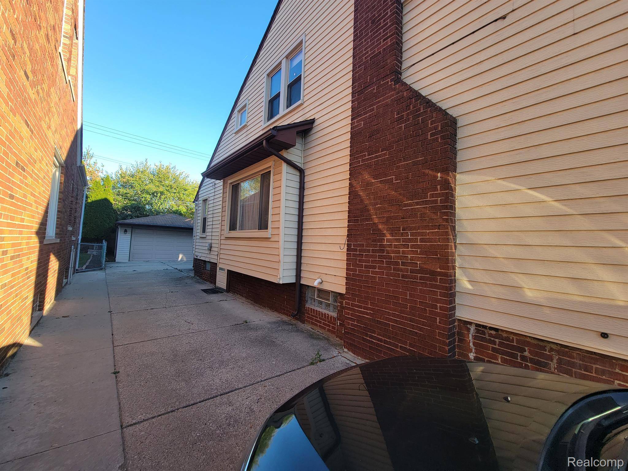 Dearborn, MI 48126,6520 HARTWELL ST