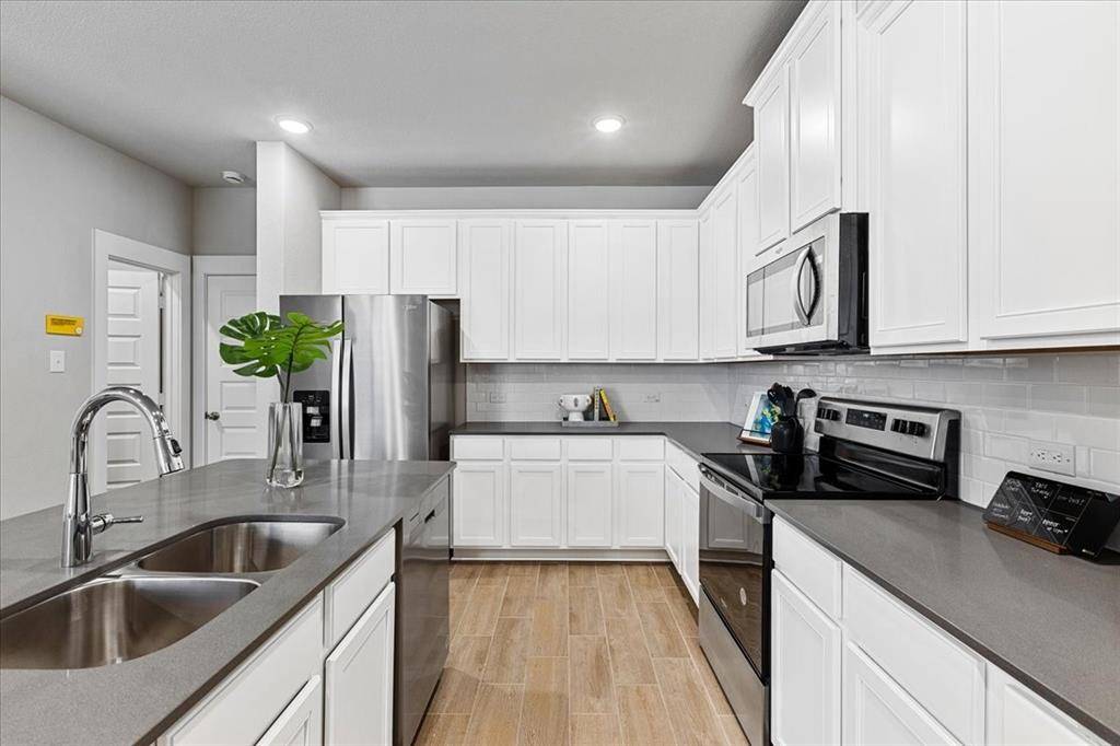 Fort Worth, TX 76120,232 Wagon Spoke Way #17