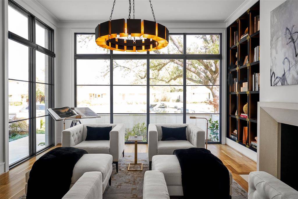 Dallas, TX 75230,6440 Brookshire Drive