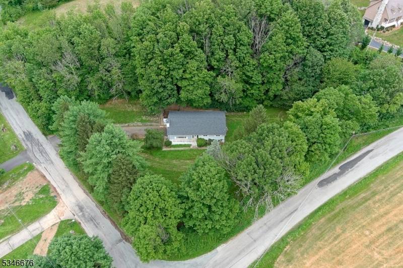 Wantage Twp., NJ 07461,2 Beemer Rd