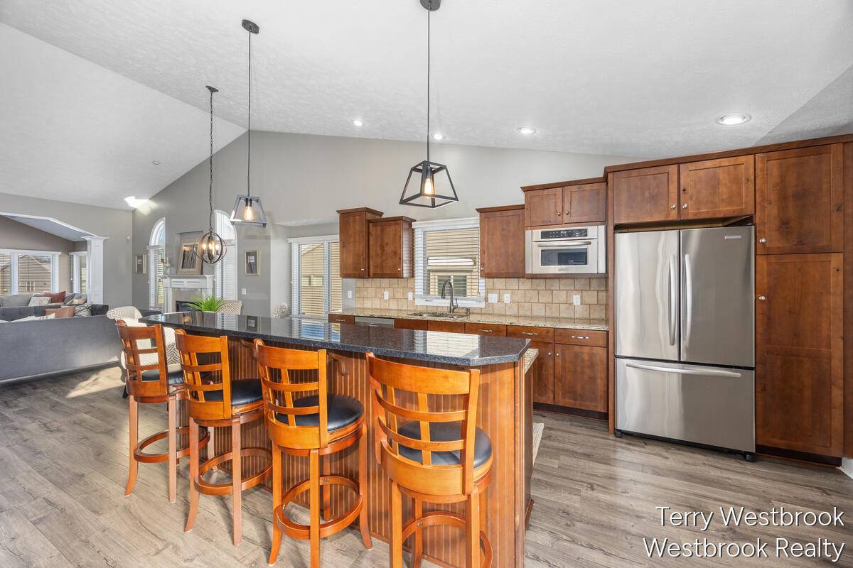 Grand Rapids, MI 49546,2546 Highridge LN SE