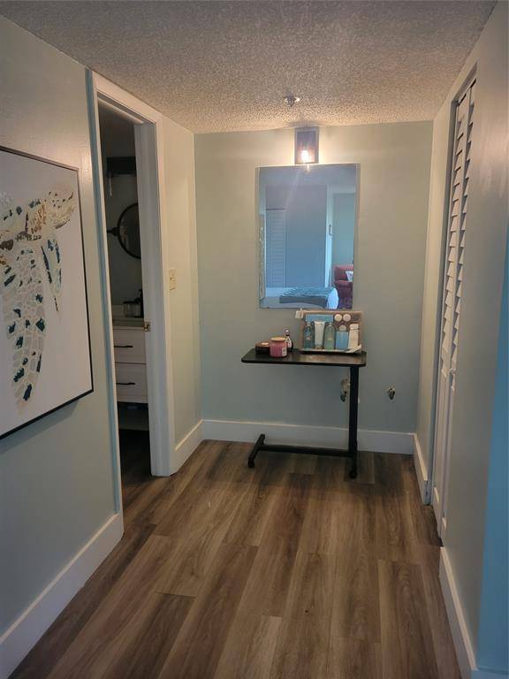 Lauderhill, FL 33319,3940 Inverrary Blvd #407-A