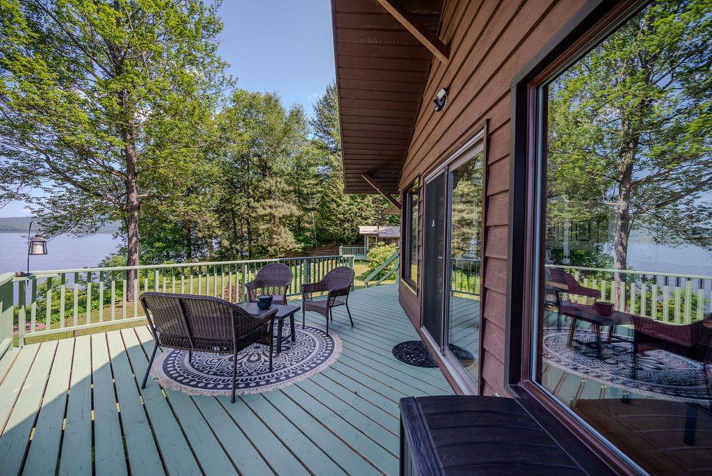 Deep River, ON K0J 1P0,581 Rocky Point LN