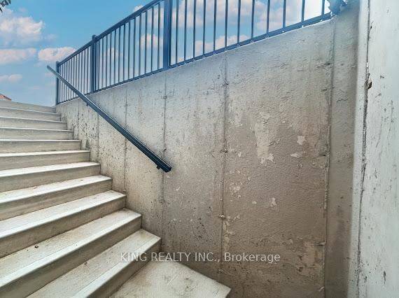 Niagara Falls, ON L2H 3V8,7406 Majestic TRL #(BSMT)