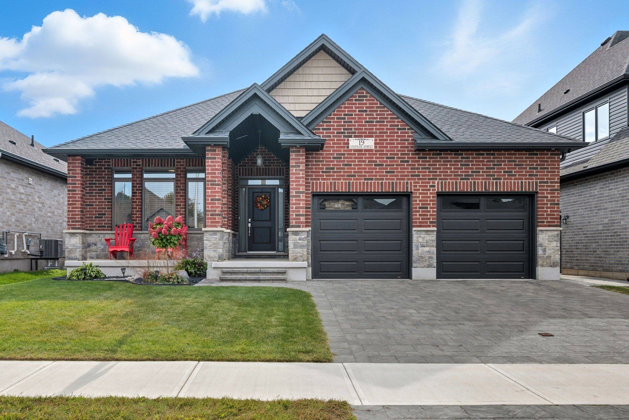 Strathroy-caradoc, ON N7G 0G2,19 Statham ST