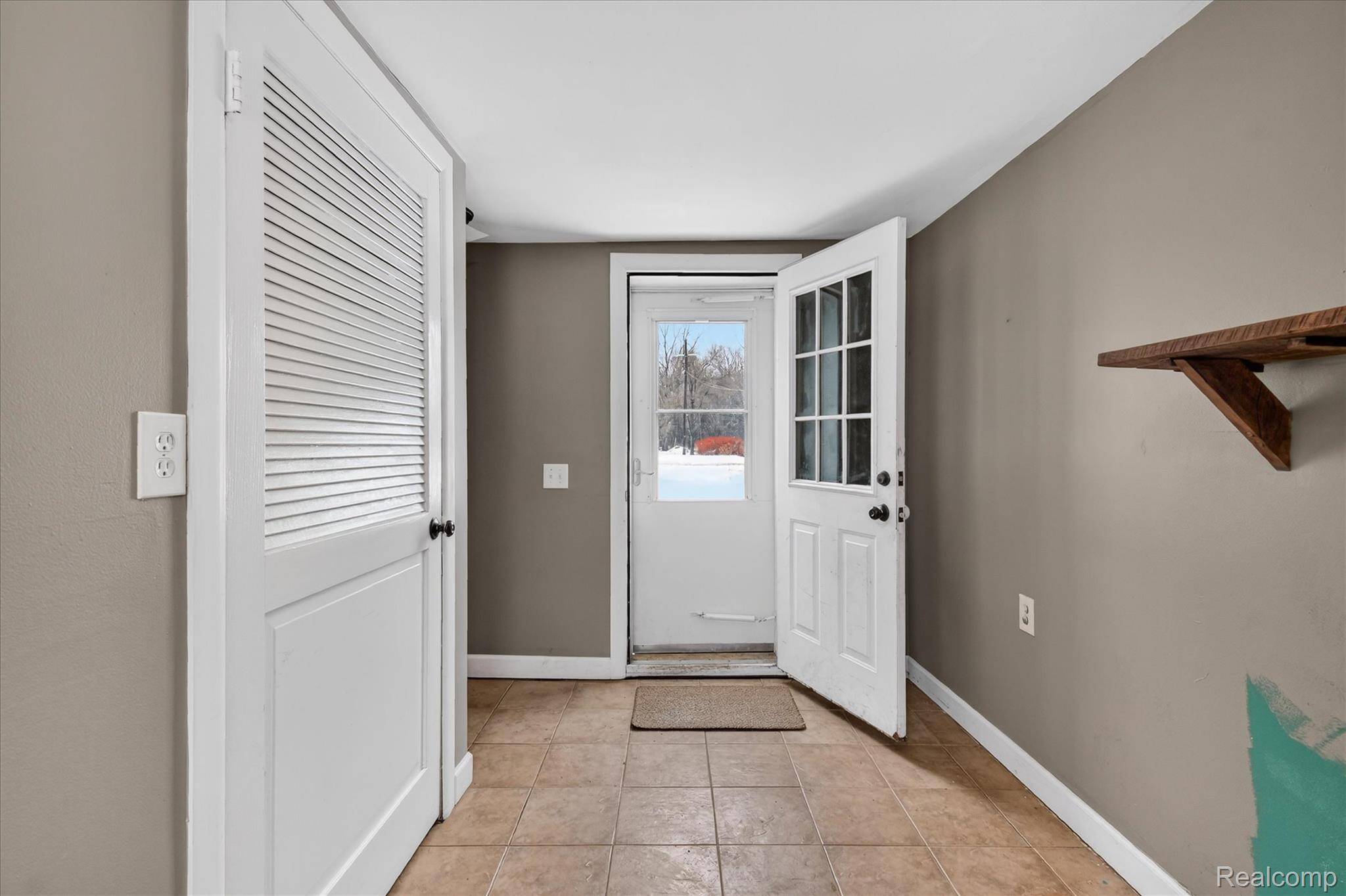 Belleville, MI 48111,23650 Elwell RD