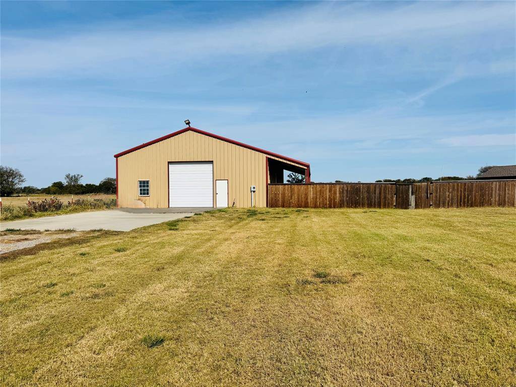 Campbell, TX 75422,5314 County Road 3204