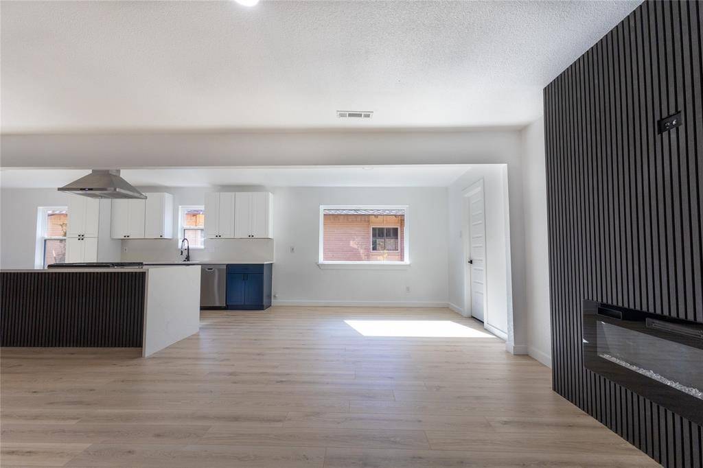 Dallas, TX 75238,10023 Kirkhaven Drive