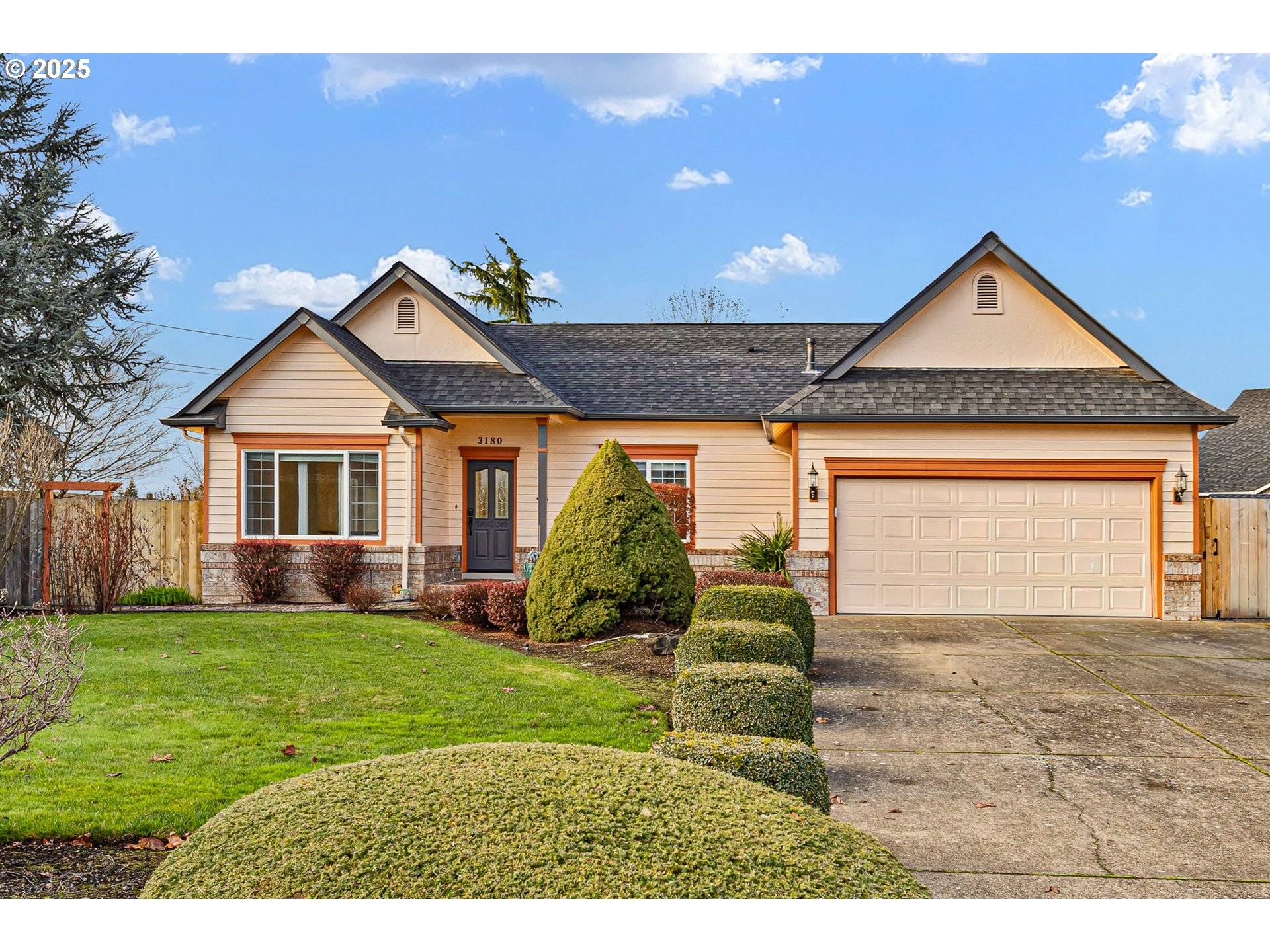 Eugene, OR 97404,3180 DUCK HORN DR