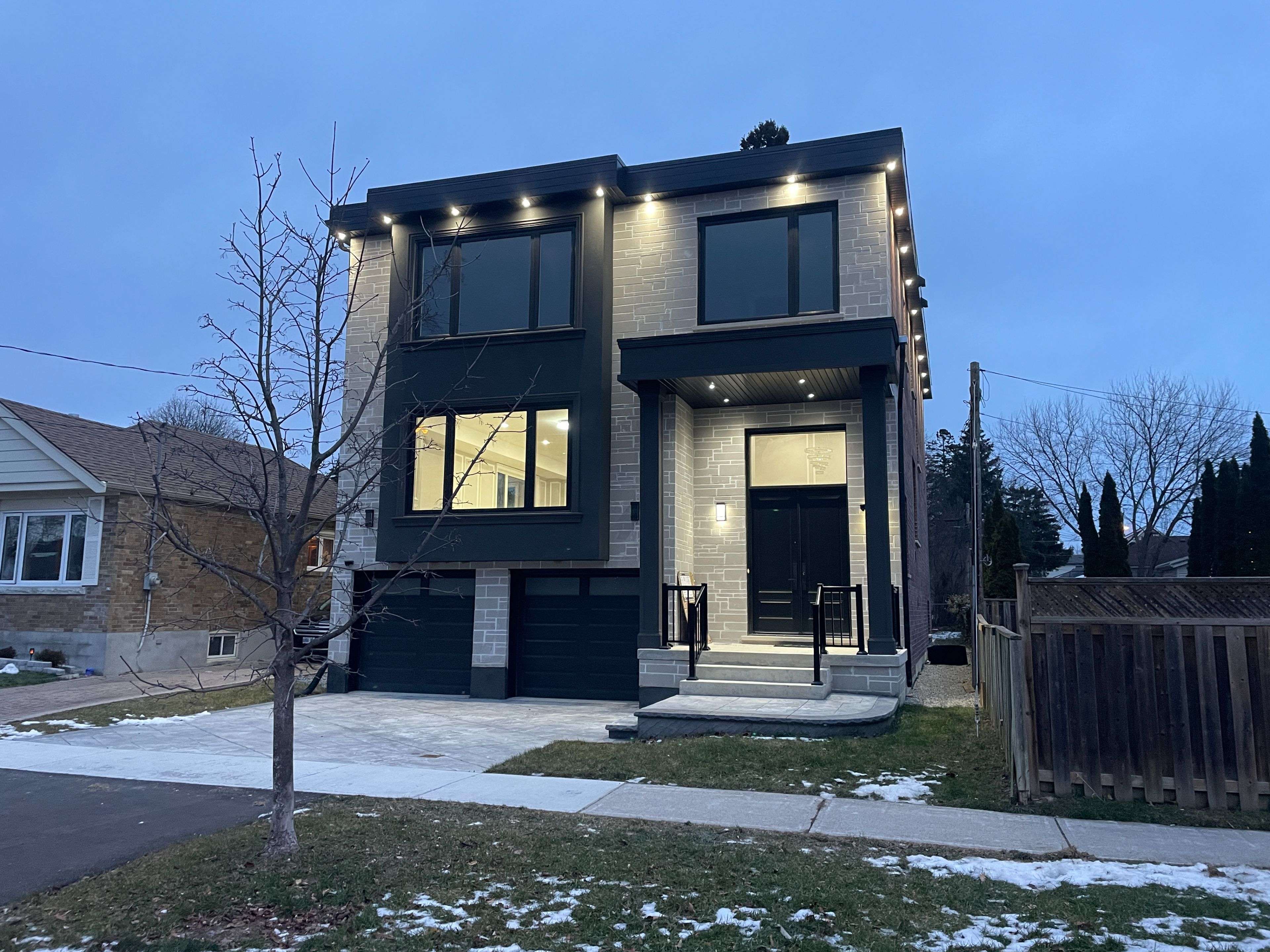 Toronto E04, ON M1L 3M3,61 Bertha AVE