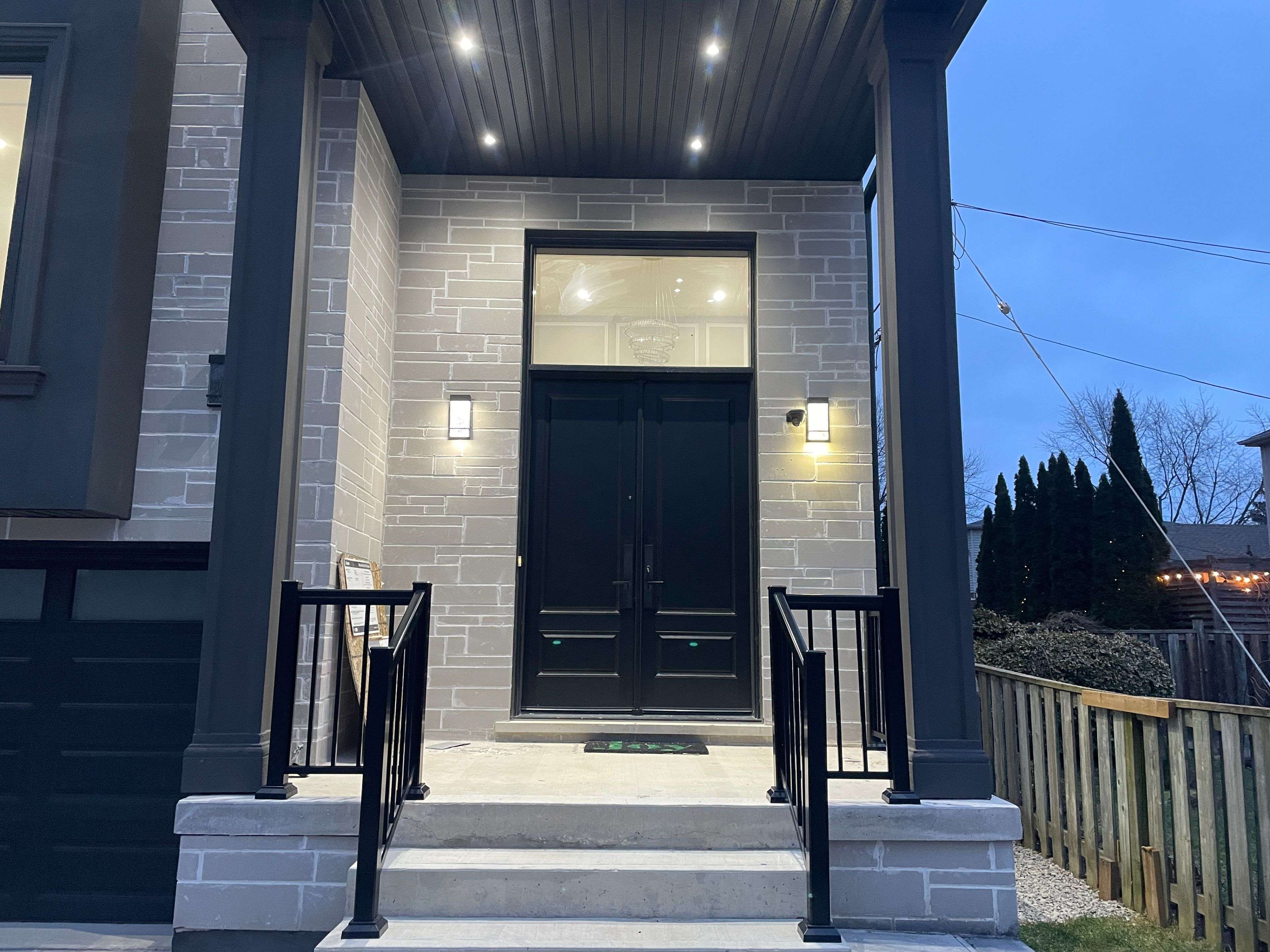 Toronto E04, ON M1L 3M3,61 Bertha AVE