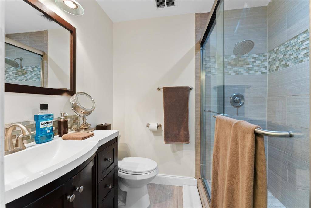 Hollywood, FL 33021,3320 Simms St #11C