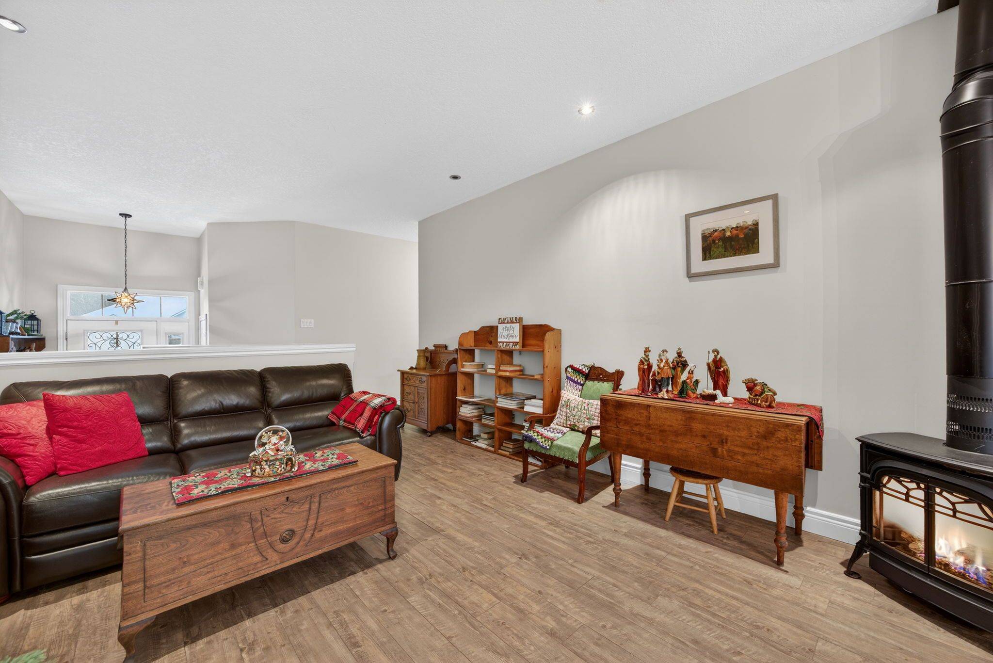 Tiny, ON L9M 0J2,61 RUE VANIER N/A