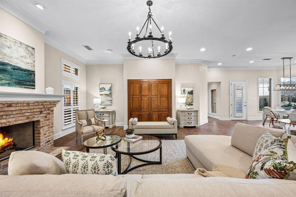 Dallas, TX 75209,5002 Stanford Avenue