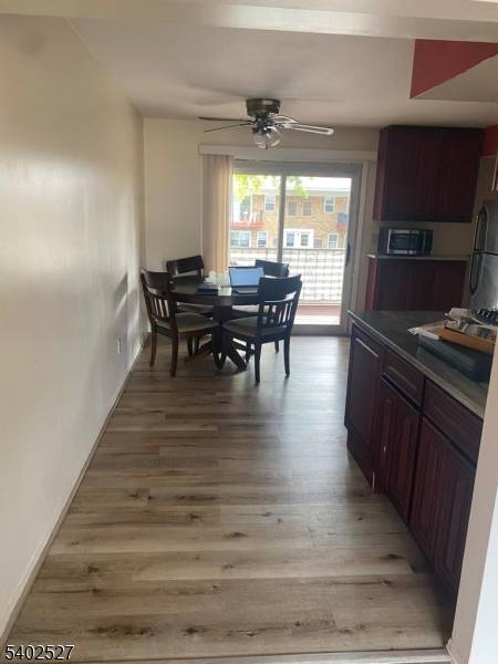 Edison Twp., NJ 08837,182 Evergreen Rd #1B