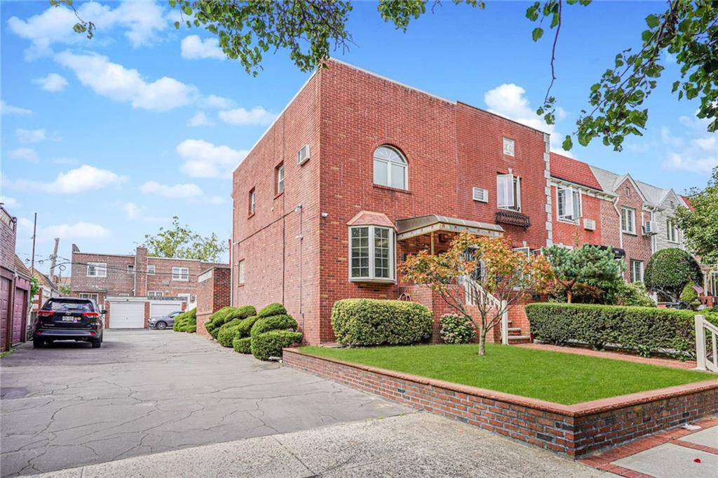 Brooklyn, NY 11214,326 Bay 14th ST