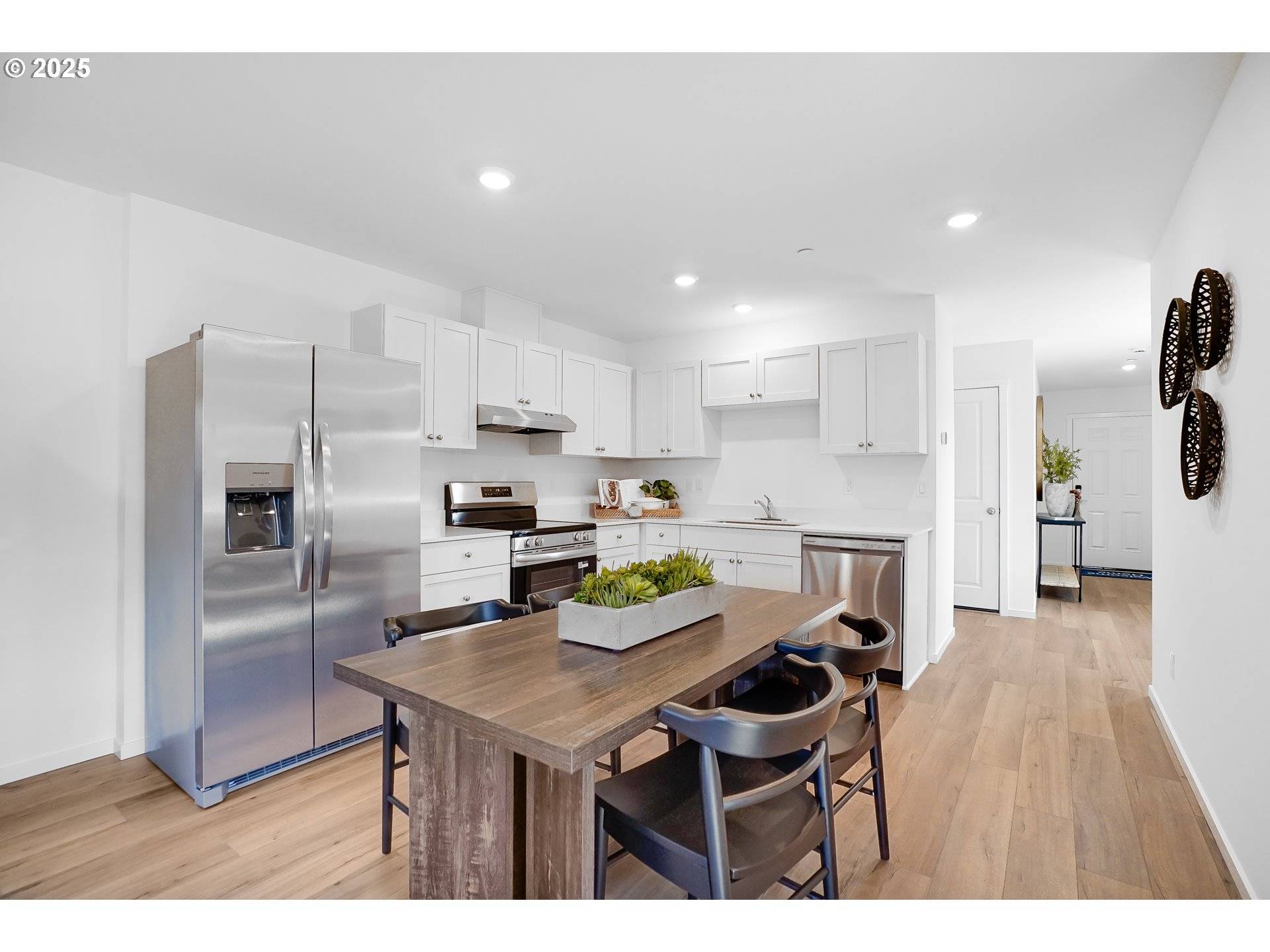 Albany, OR 97321,1385 Laura Vista Dr NW