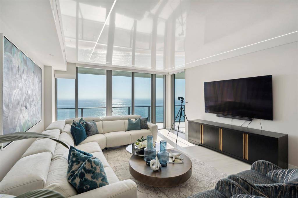 Pompano Beach, FL 33062,1116 N Ocean Blvd #1201