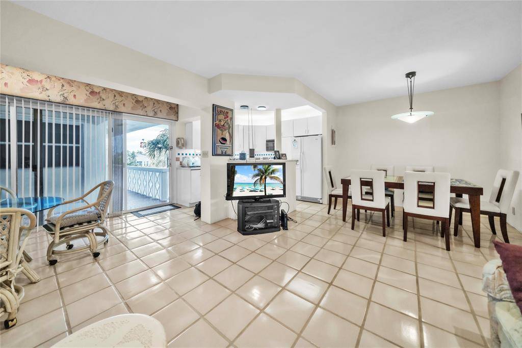 Hollywood, FL 33019,2400 S Ocean Dr #312(availableJan2)