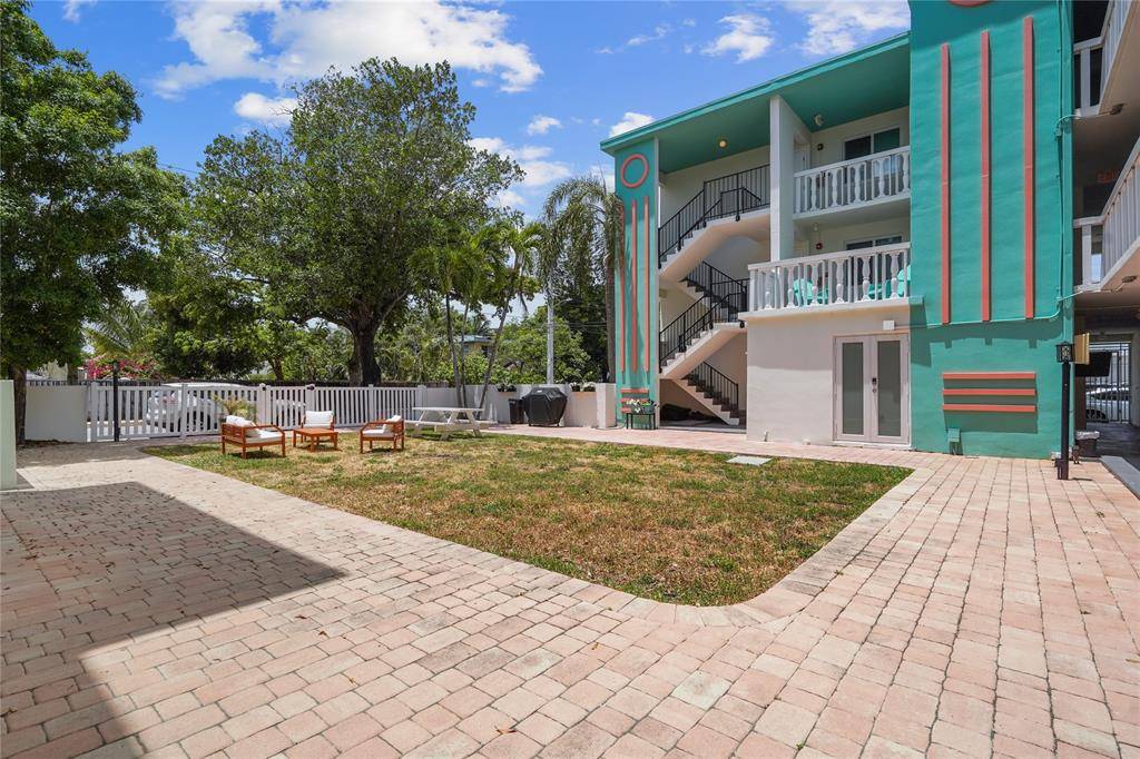 Hollywood, FL 33020,1857 Jefferson St #306