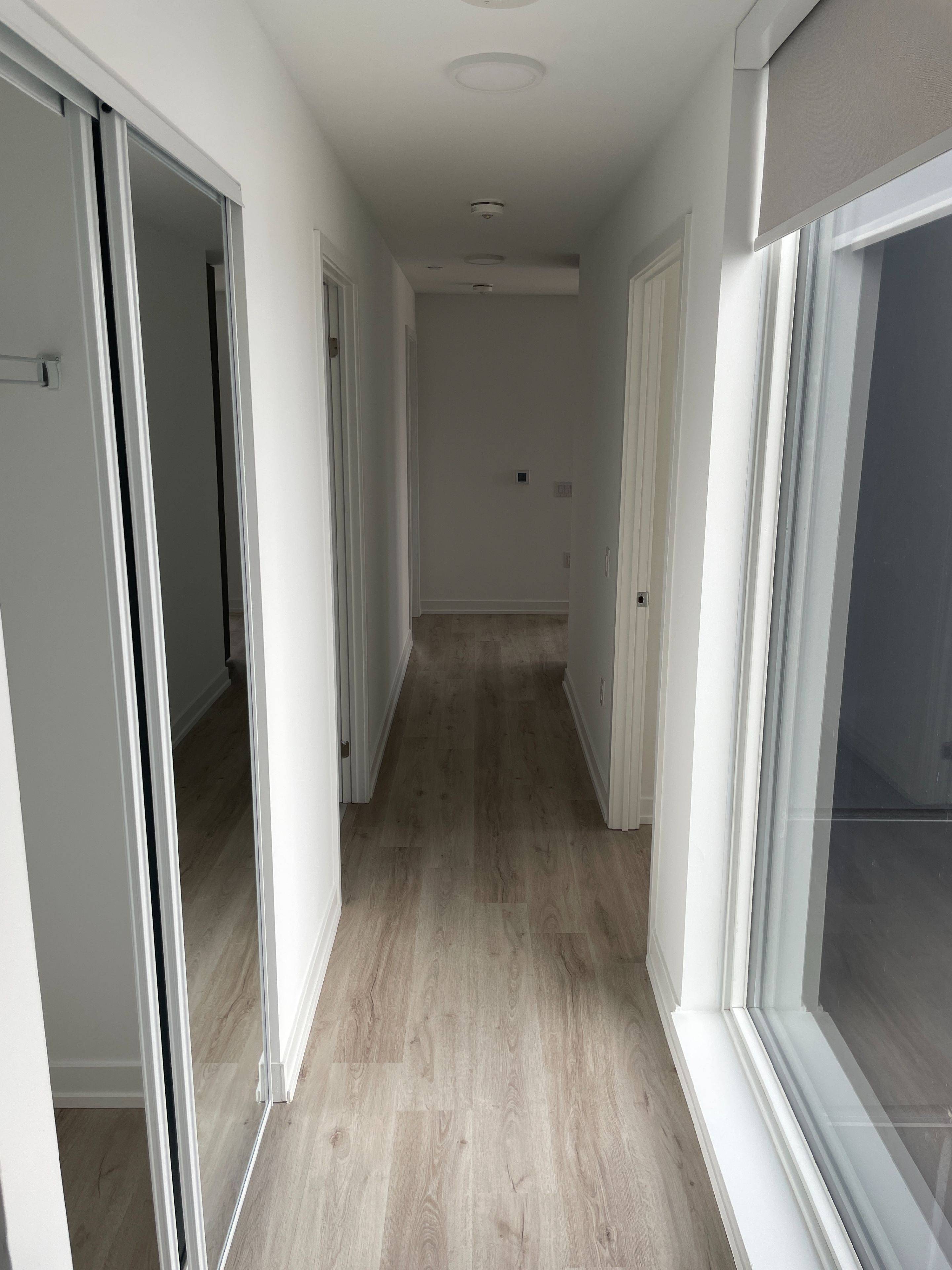 Mississauga, ON L5B 0P6,395 Square One DR #4103