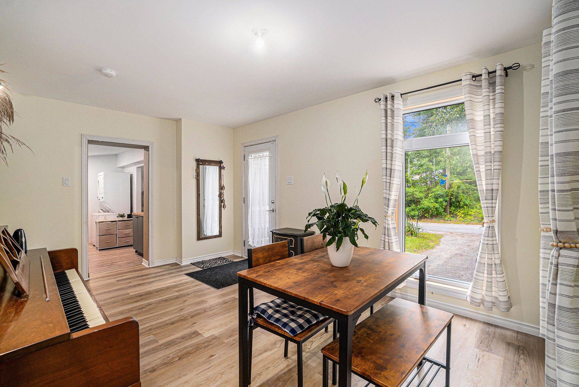 Mcnab/braeside, ON K7S 2A4,15 Willis James LN