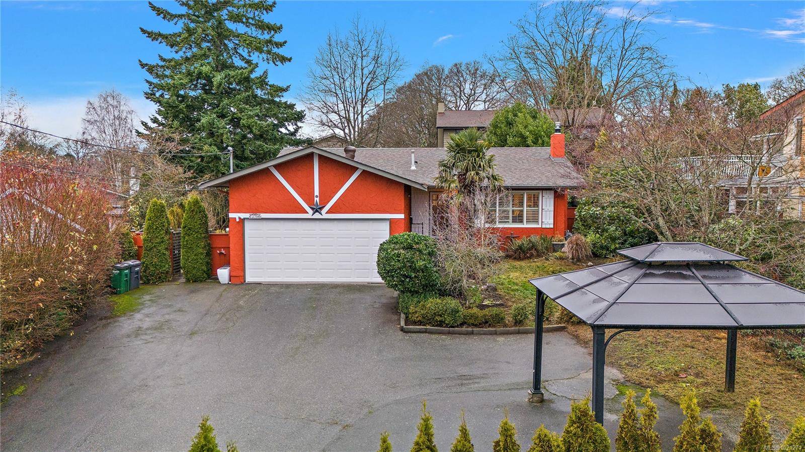 Saanich, BC V8N 3C1,4000 Cedar Hill Rd