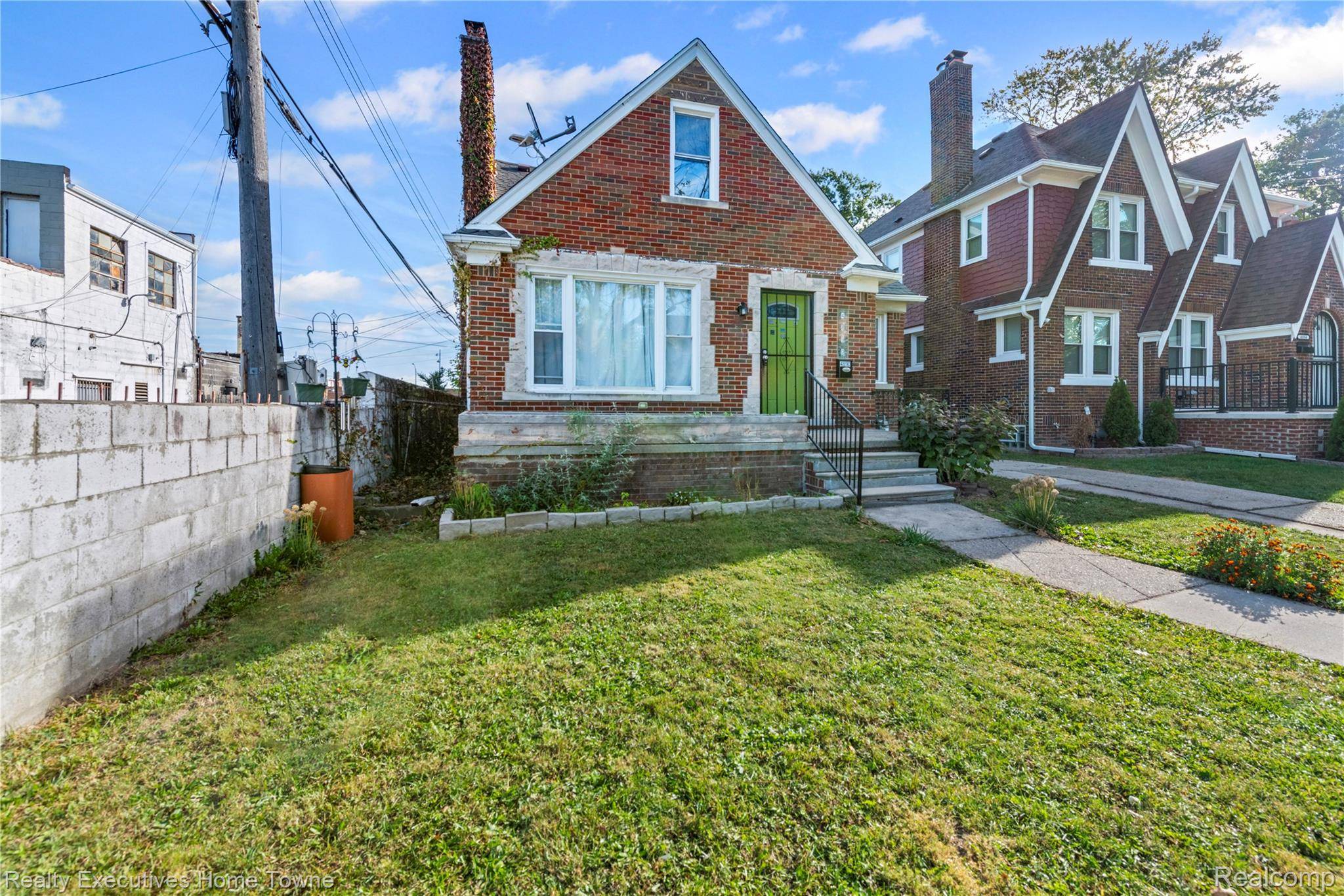 Detroit, MI 48224,4890 Three Mile DR