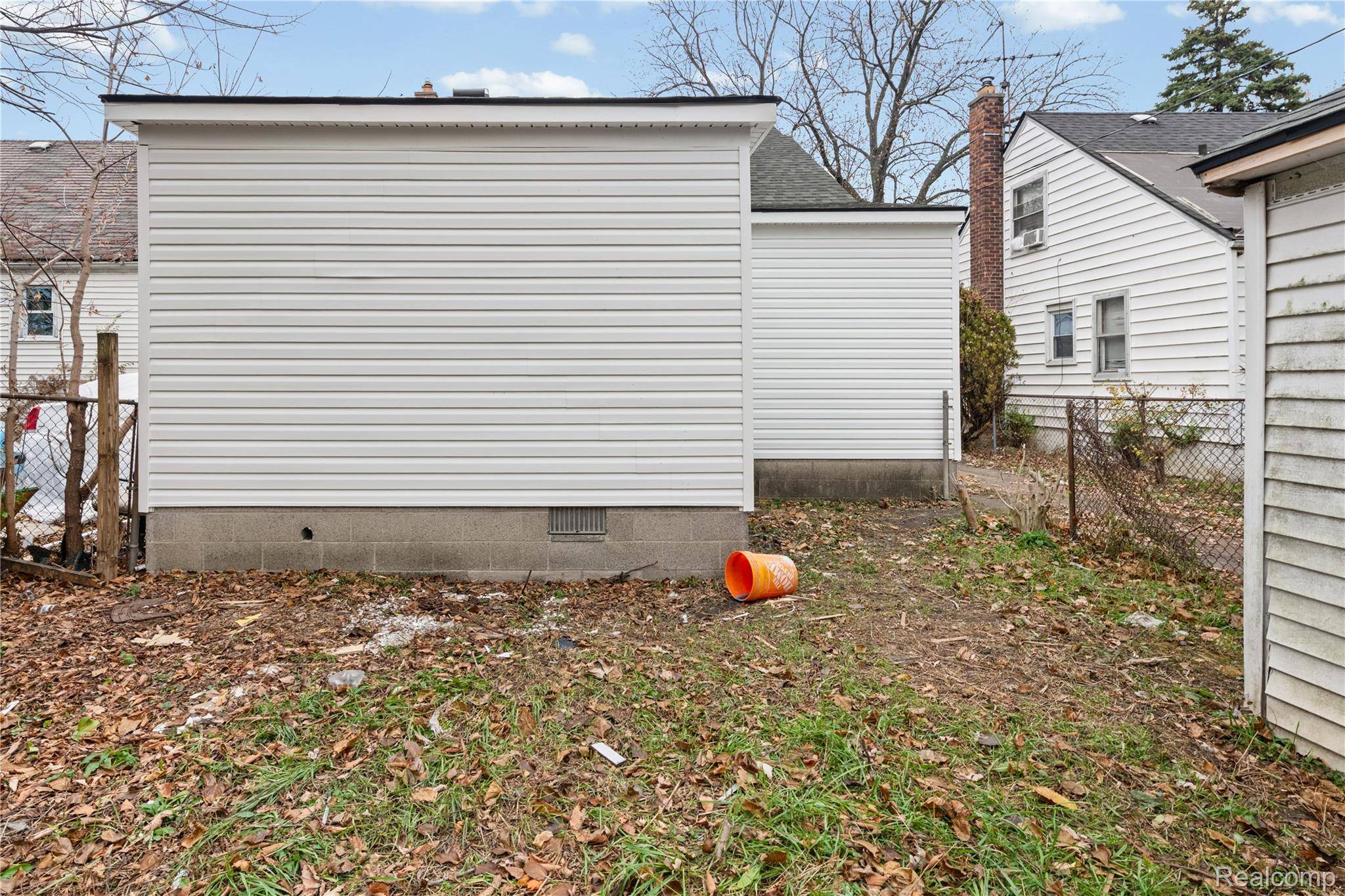 Detroit, MI 48205,15826 Coram ST