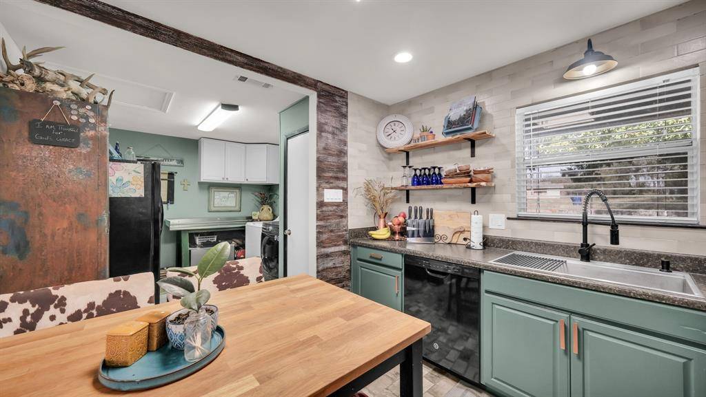 Granbury, TX 76048,506 E Barton Street