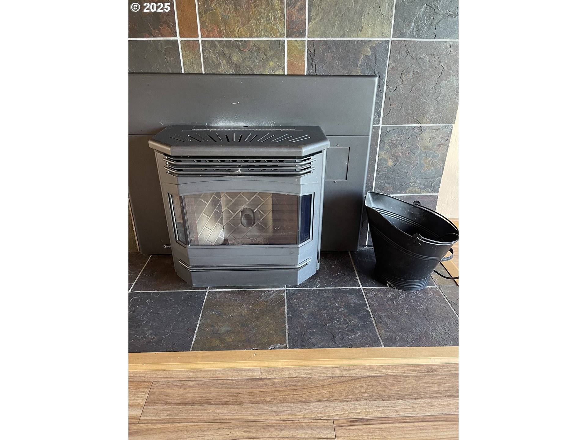 Reedsport, OR 97467,1820 DOGWOOD AVE