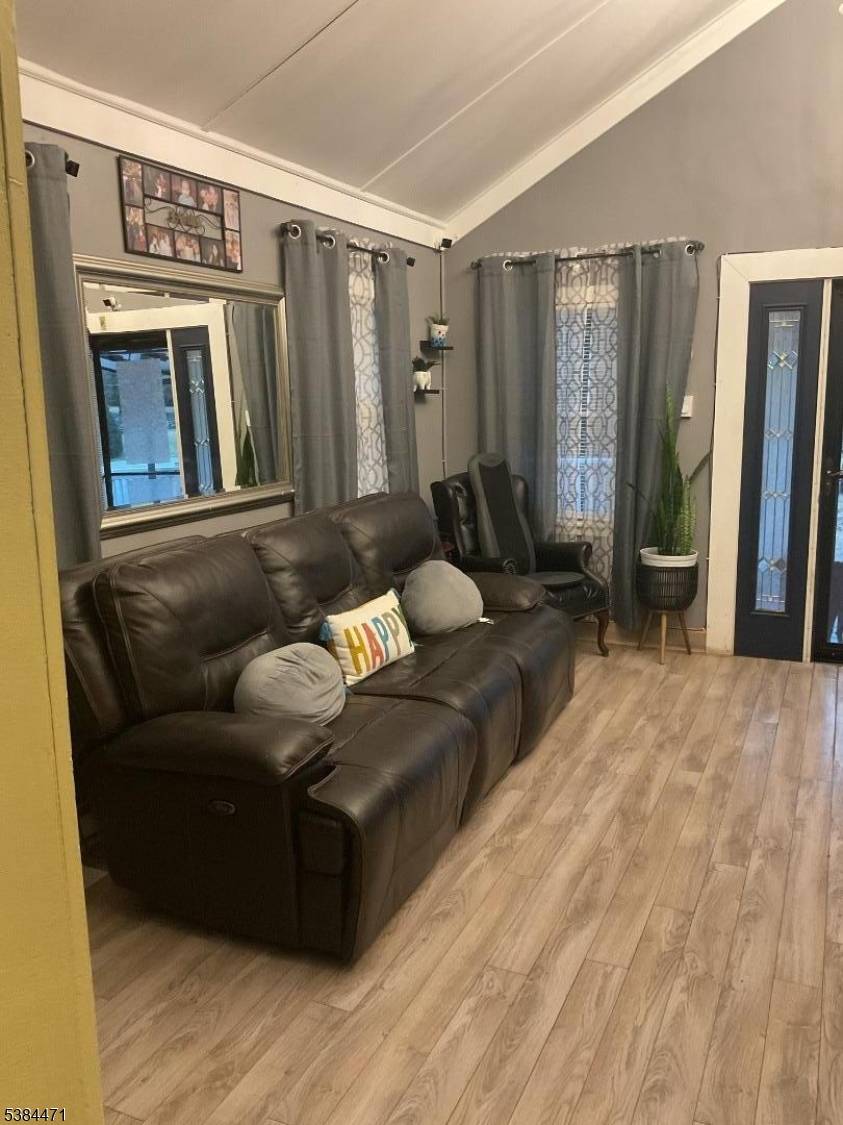 West Milford Twp., NJ 07480,16 Berry Ln