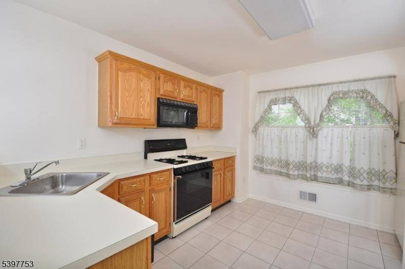 Bernards Twp., NJ 07920,138 Potomac Dr Condo #138