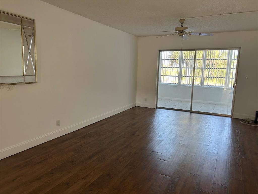 Margate, FL 33063,7807 Golf Circle Dr #205