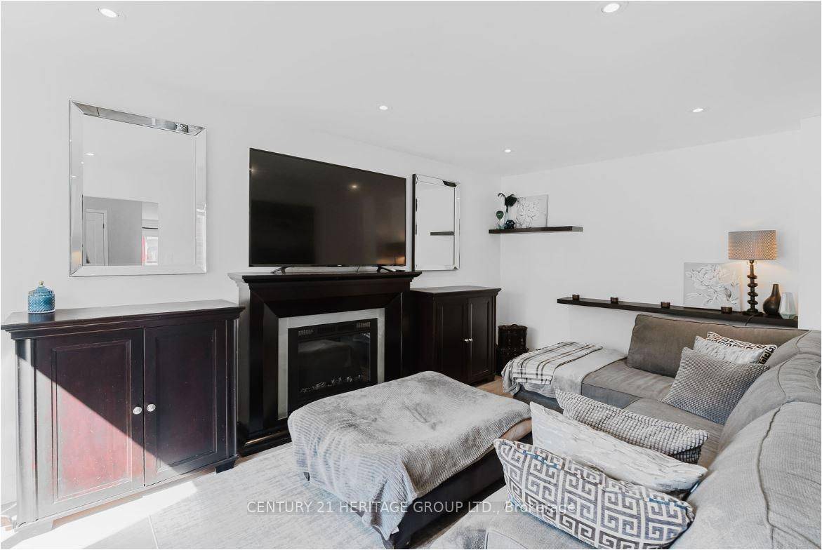 Vaughan, ON L6A 1T4,147 Pentland CRES