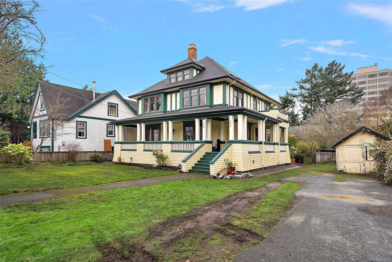 Victoria, BC V8V 2K7,132 Government St S