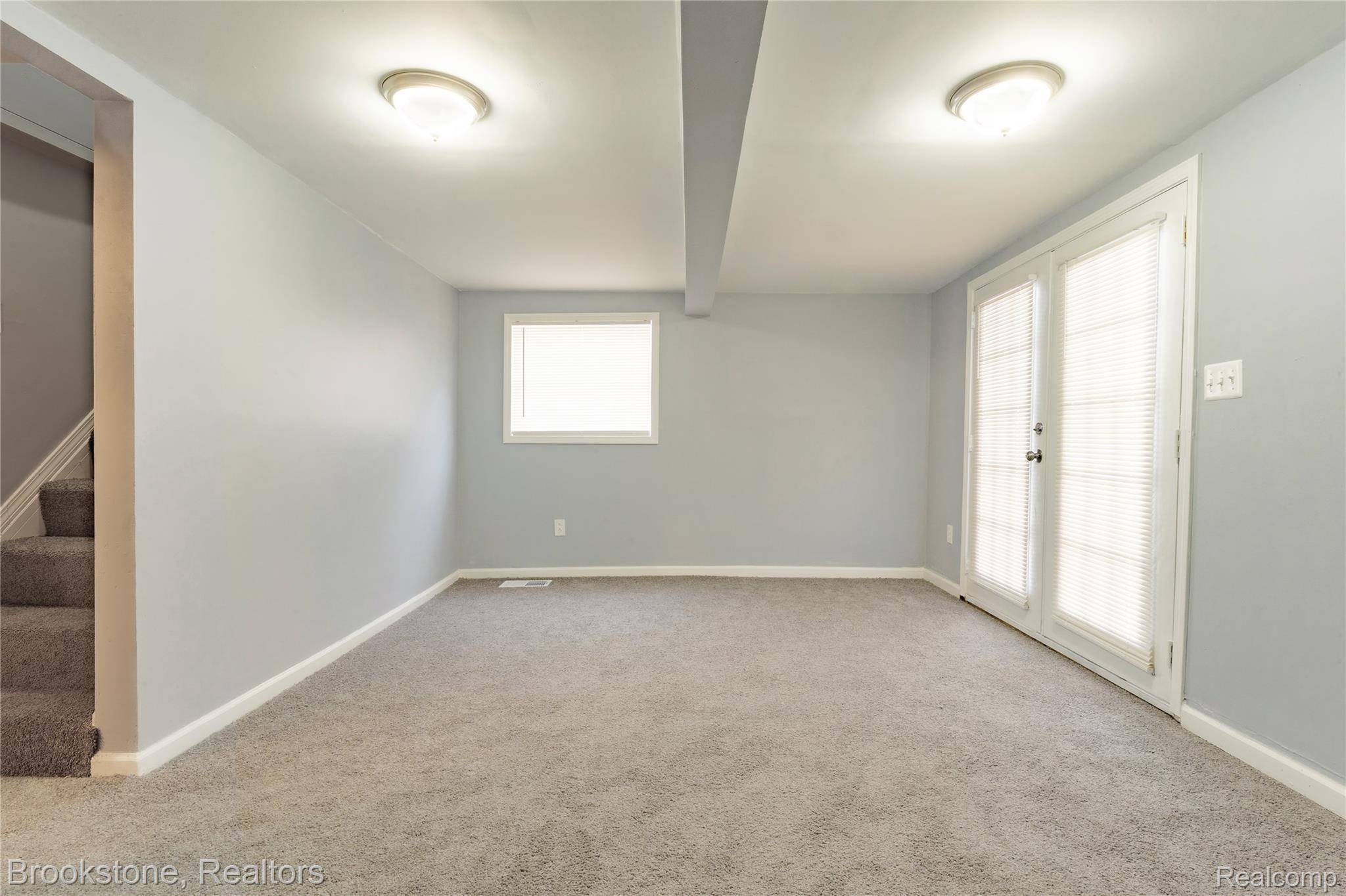 Waterford, MI 48328,2961 Chrysler AVE