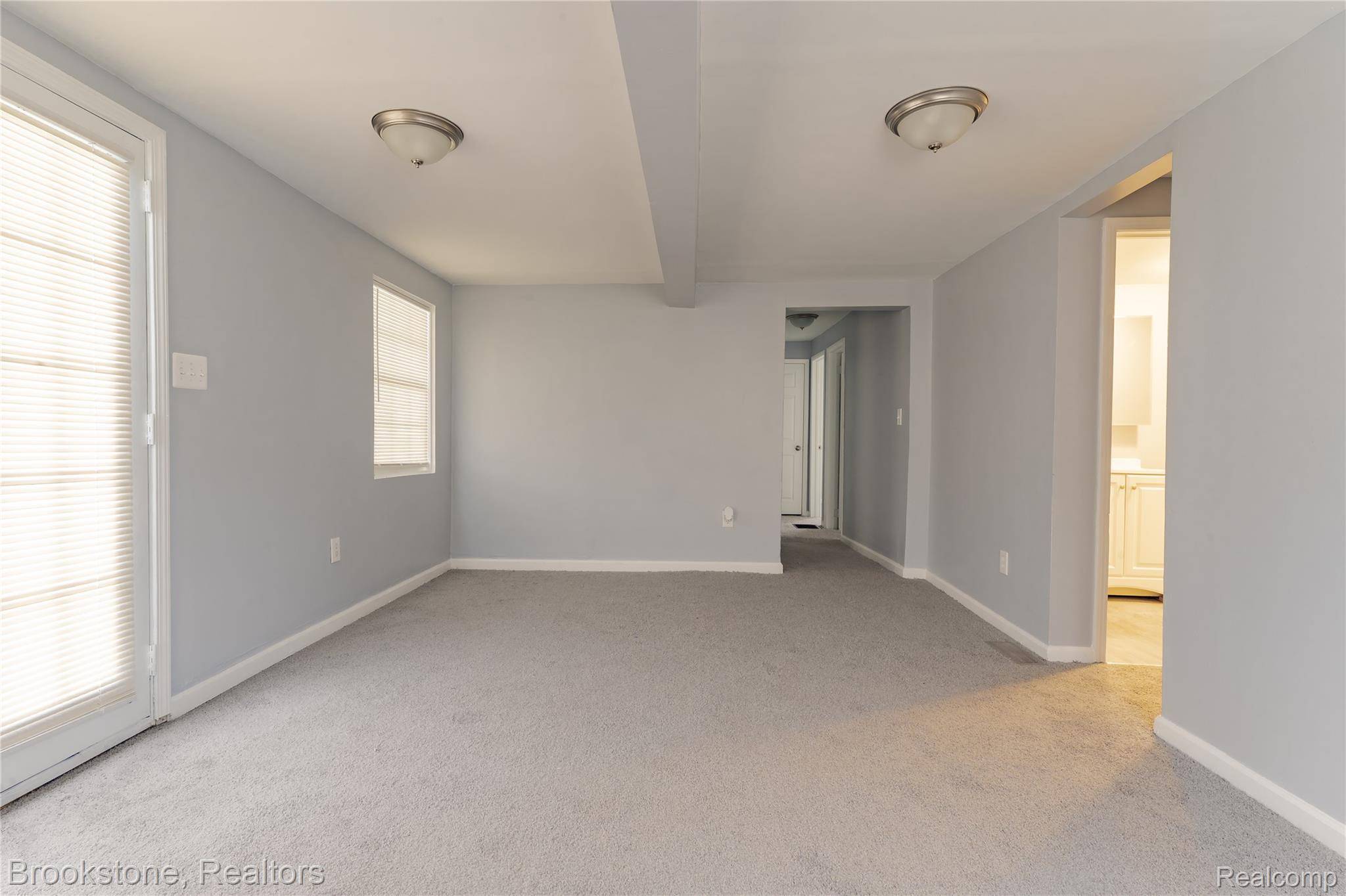 Waterford, MI 48328,2961 Chrysler AVE