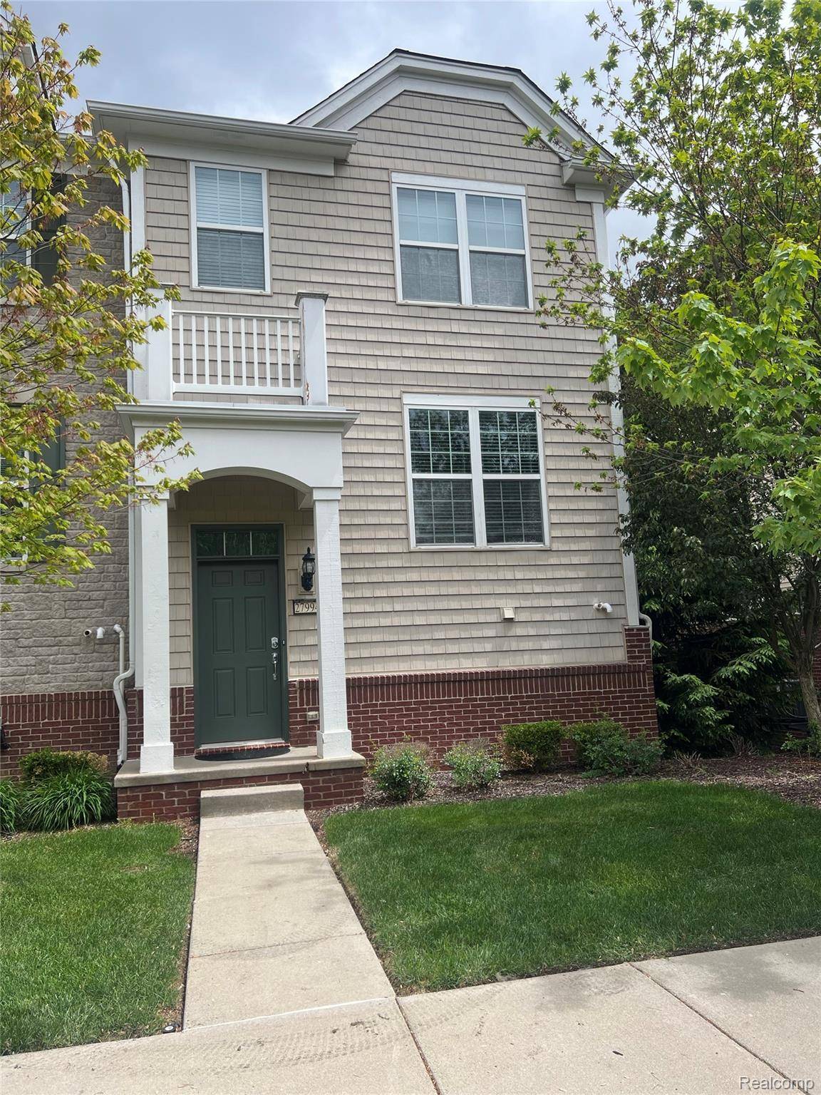 Novi, MI 48377,27994 Hopkins DR