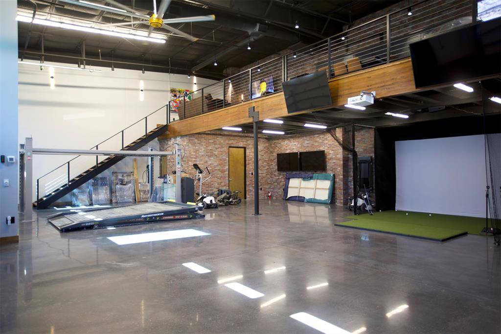 Roanoke, TX 76262,1725 N HWY 377 #201 &