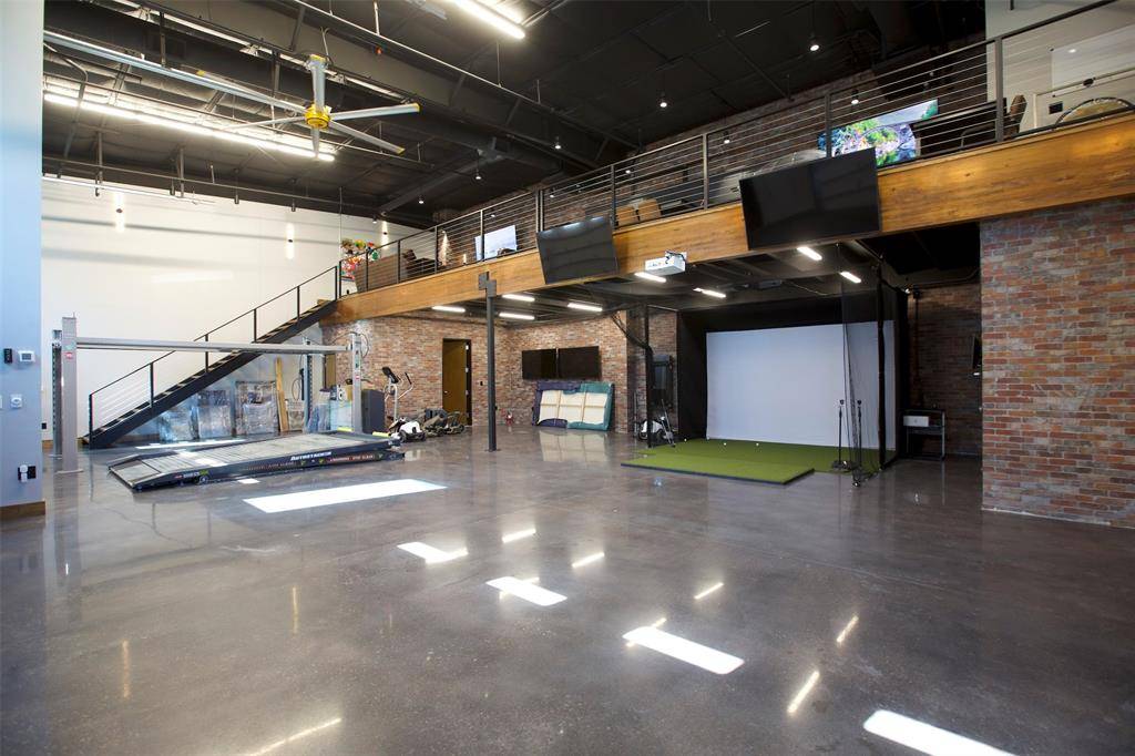 Roanoke, TX 76262,1725 N HWY 377 #201 &