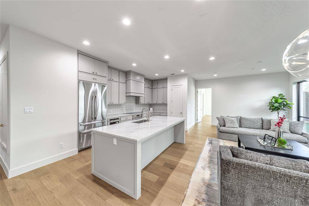 Dallas, TX 75219,3601 Routh Street #1B