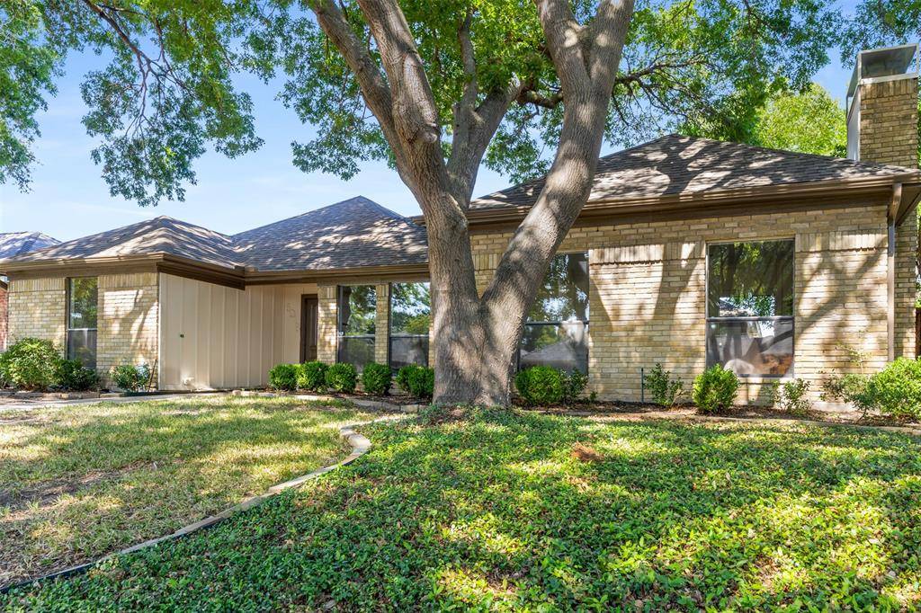 Dallas, TX 75248,6015 Blue Mist Lane